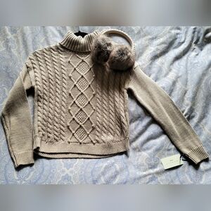 Nwt kids size 7/8 turtleneck and matching earmuffs